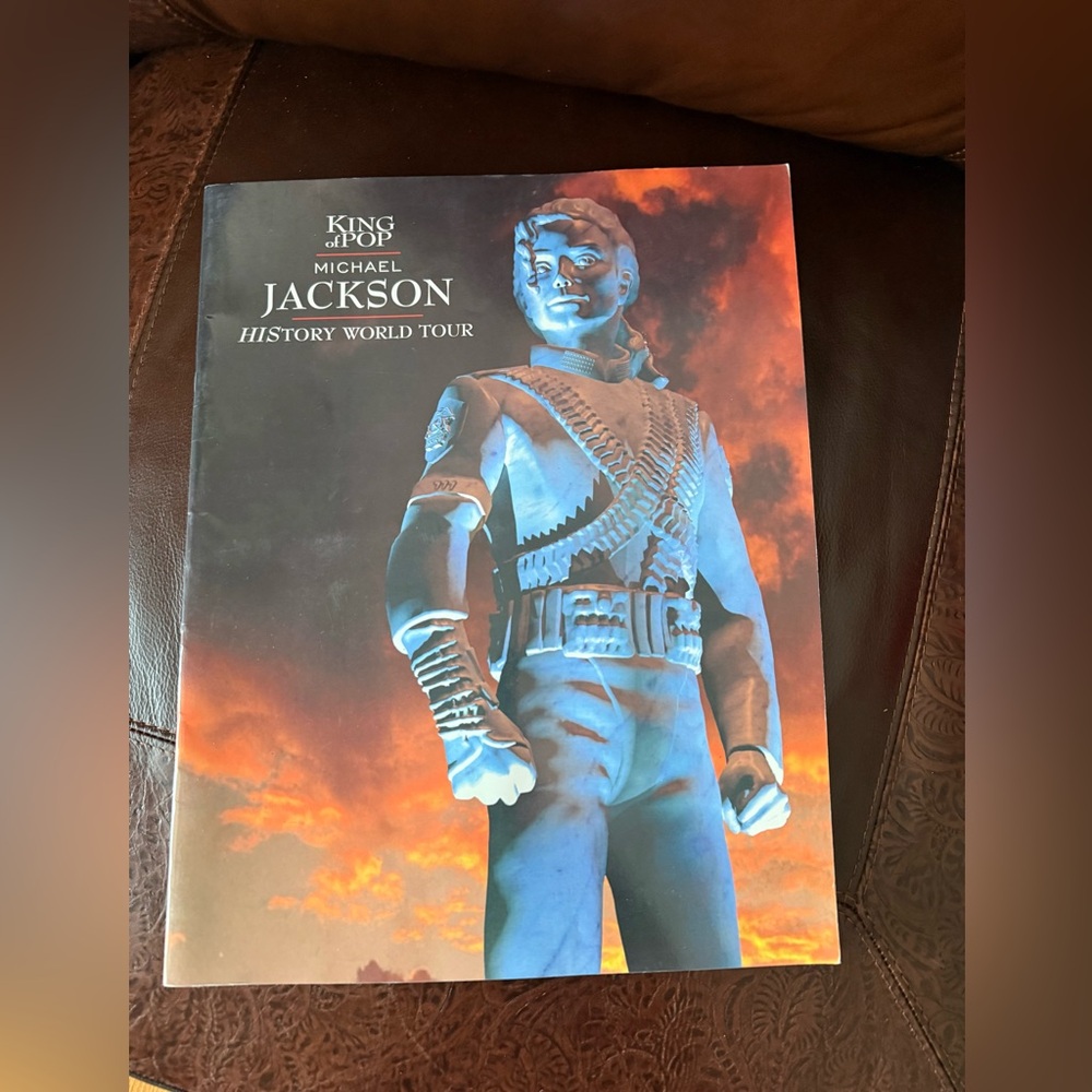 King of pop Michael Jackson History World Tour 15.5 by 12 printed in England